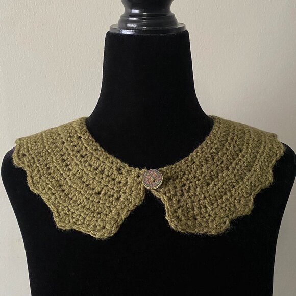 Handmade Crochet Mossy Green Merino Wool Collar Neckwear Accessory - Picture 1 of 6